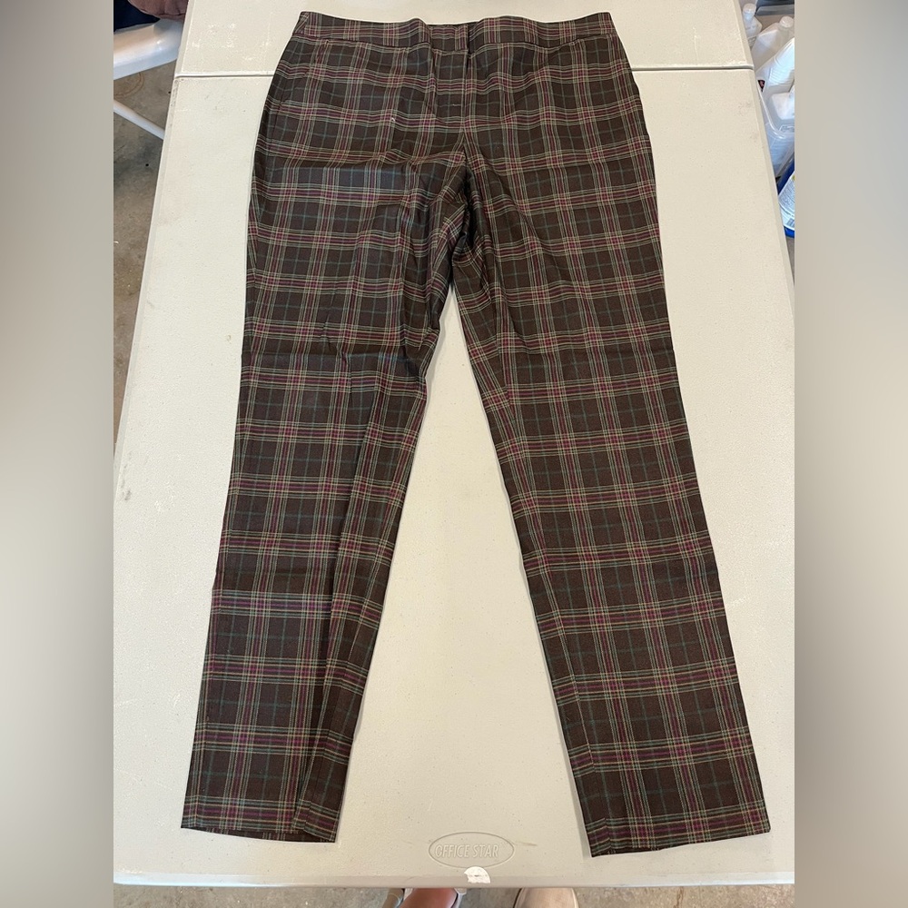 Vince Camuto Brown and Red Dress Pants with Plaid Pattern